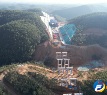 防城港：吴上、上防、上峒高速按下施工“快进键”