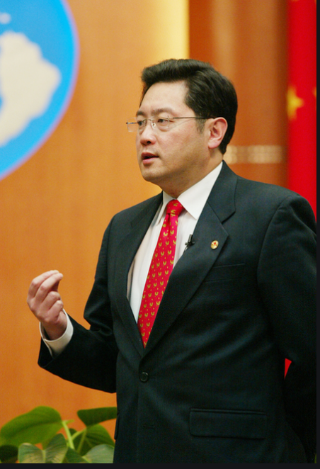 一天之内，秦刚分别与巴以两国外长通话！