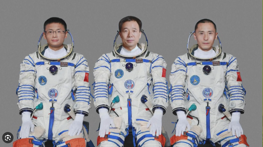 神舟十六号航天员乘组圆满完成出舱活动全部既定任务！