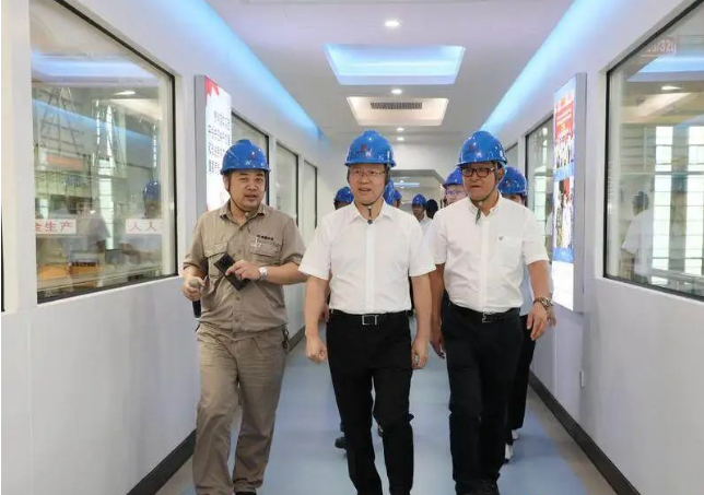 防城港市委七届八次全会暨全市年中工作（招商引资突破年、项目建设攻坚年行动）会议现场观摩活动侧记!