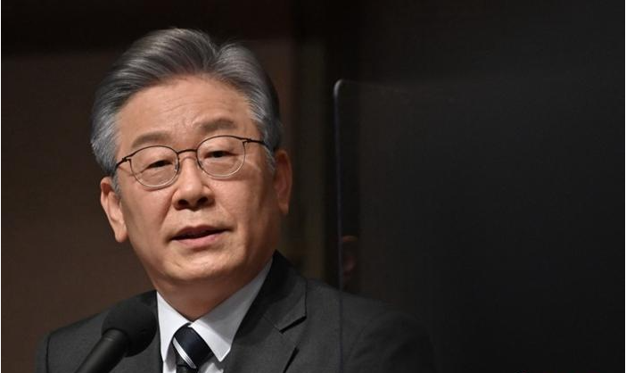 住院后仍坚持绝食 韩国朝野对峙下李在明会被拘捕吗？