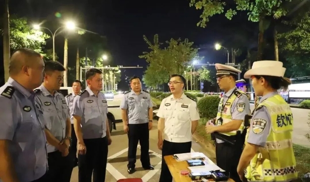 直击！钦州警方第六次大行动，出动警力1006人次，查处酒驾、醉驾101起……