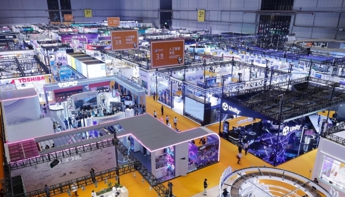 （第六届进博会）跨国企业抢抓“进博机遇” ：更开放的中国激发合作热情！