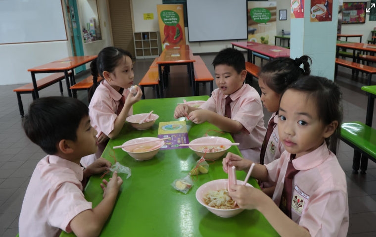 学校与医疗机构合作助食堂推营养餐 学生体检也增问卷了解保健需求