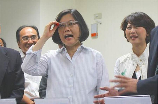 蔡英文炮制