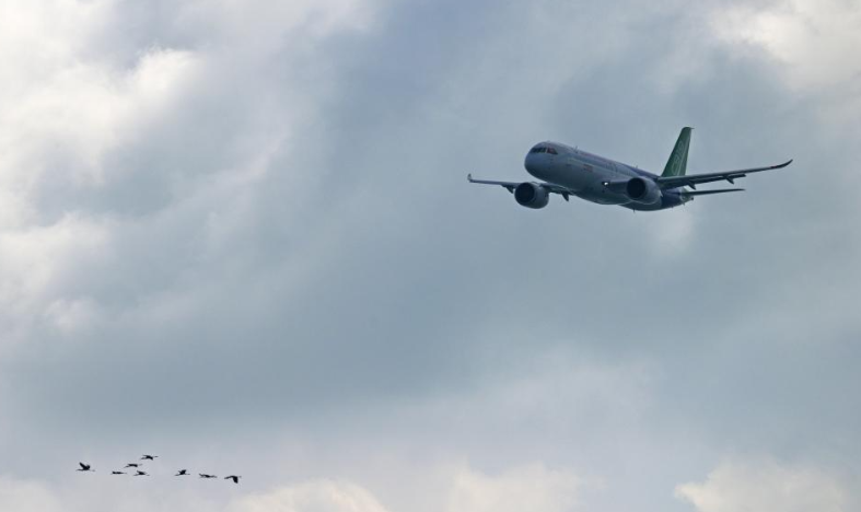 第十届新加坡航展举行媒体预演