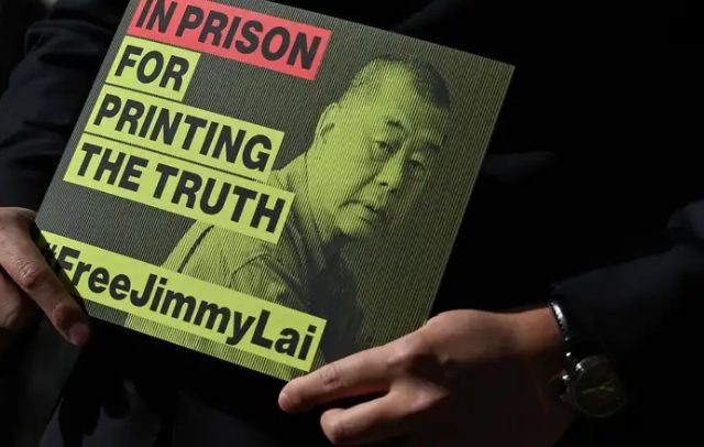 黎智英被判入狱20年 对香港新闻业“雪上加霜”