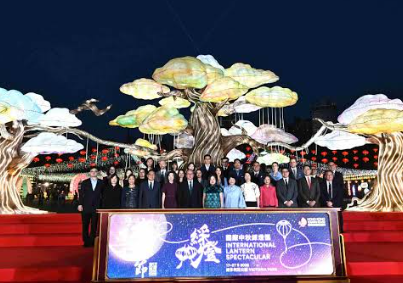 香港举办国际中秋彩灯汇 逾3000盏特色彩灯亮相维多利亚公园